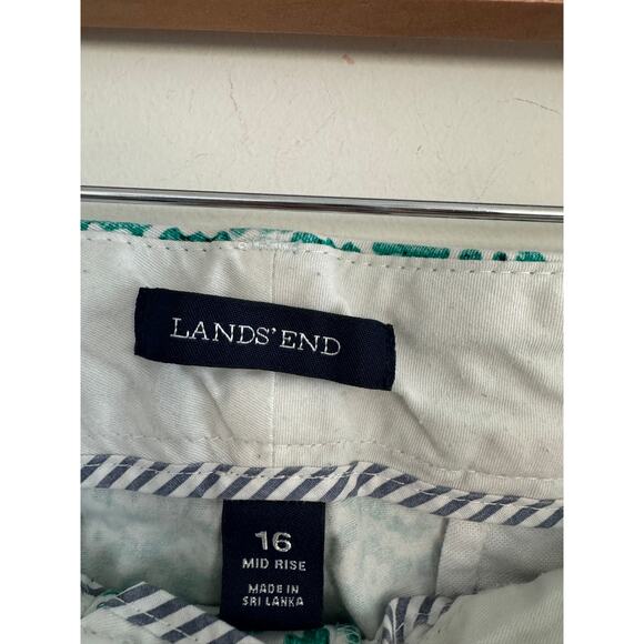 Lands End Chino Shorts Womens Size 16 Green Cotton Blend 6” - Picture 3 of 4